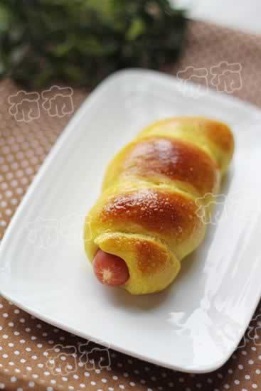 咖喱香肠面包的做法
