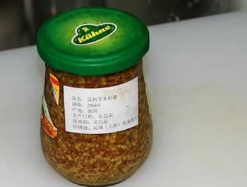 ���ѻƹ�ɫ��������