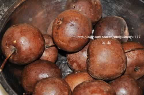 冻梨、软儿梨、黑梨的做法(特色水果)