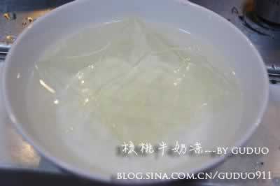 香草核桃牛奶冻的做法(甜品-补脑又美味)