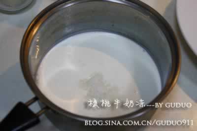 香草核桃牛奶冻的做法(甜品-补脑又美味)