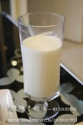 香草核桃牛奶冻的做法(甜品-补脑又美味)