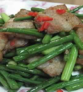 咸肉炒蒜台的做法 咸肉炒蒜台的做法