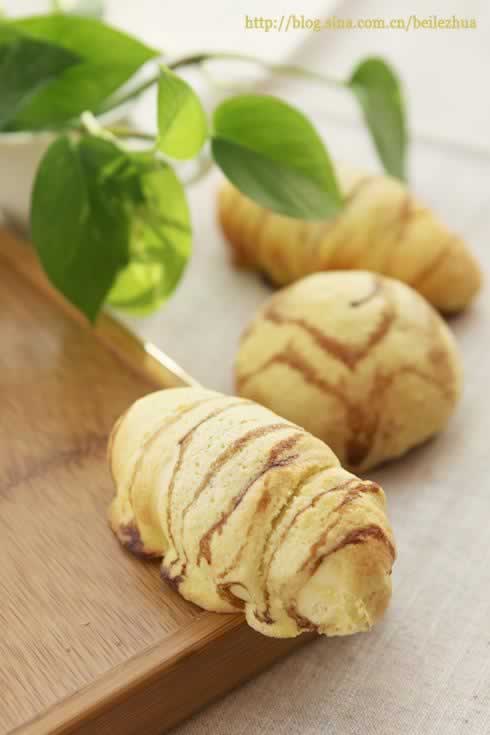 紫薯虎皮墨西哥包的做法(早餐菜谱)