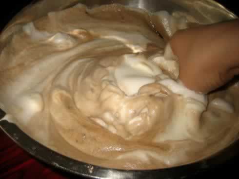 香浓的巧克力戚风蛋糕的做法(早餐菜谱)