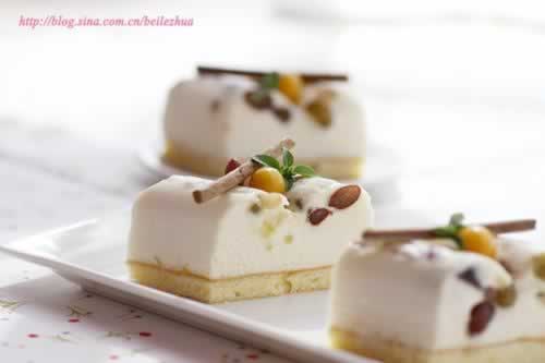 椰香蜜豆慕斯的做法(甜品)