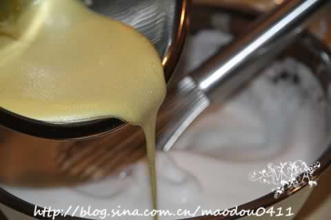 花生奶油蛋糕卷的做法(早餐菜谱)