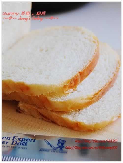 高级奶香白吐司的做法(早餐菜谱)