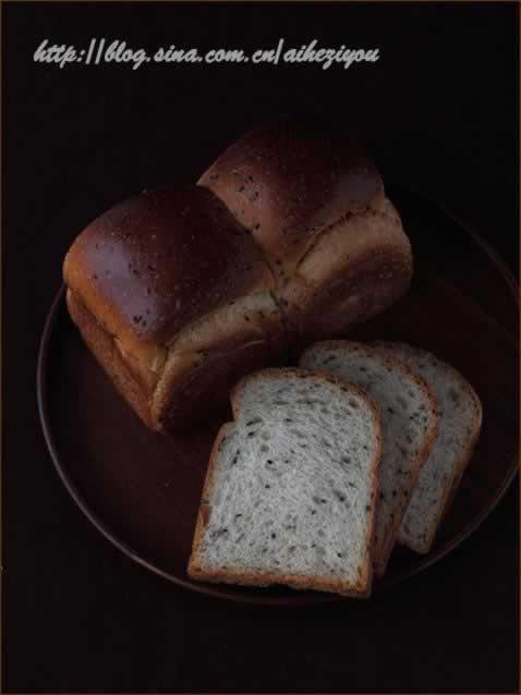 天然酵母黑芝麻吐司的做法(早餐菜谱)