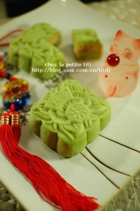 香兰椰丝冰皮月饼的做法(自制中秋月饼)