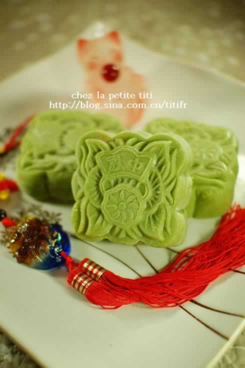 香兰椰丝冰皮月饼的做法(自制中秋月饼)