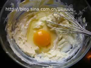 苹果重乳酪蛋糕的做法(自制甜品-冰淇凌口感的乳酪蛋糕)