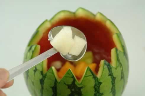 �����ѵ��������峯���ŷ���һ�����Ʒ��