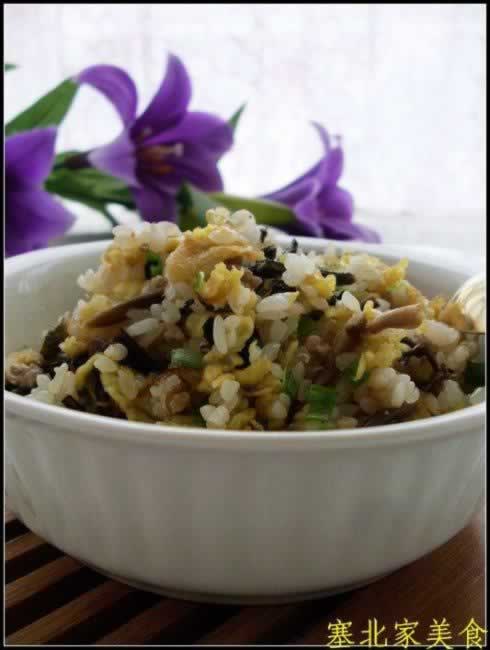 梅菜肉末炒米饭的做法(早餐菜谱)