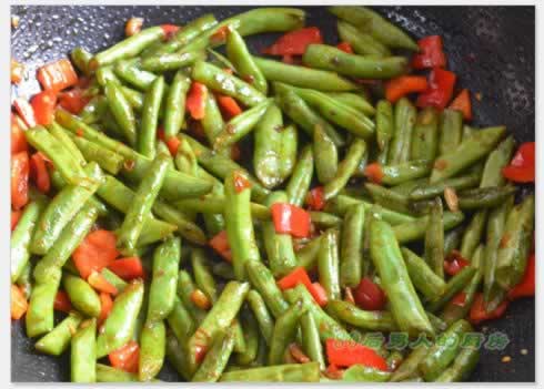 辣炒四季豆的做法(素菜菜谱)