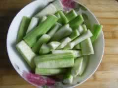 丝瓜炒毛豆的做法(素菜菜谱)