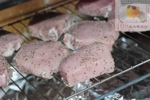 烤番茄里脊肉的做法(烤箱菜谱)