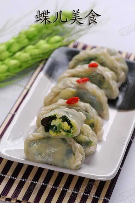 韭菜鸡蛋烫面蒸饺的做法(早餐菜谱)