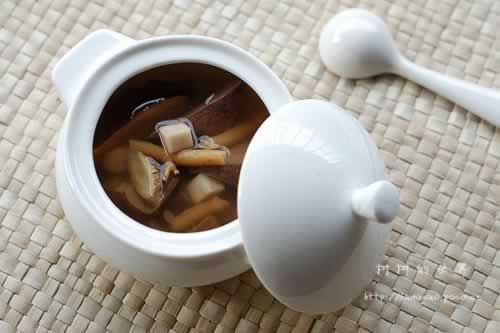 ��ζ�ľ���������������������Ƣ��θ���ף�