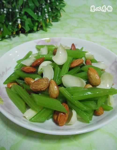 ���۰ٺϰ͵�ľ���������������ֹ�ȿ���С���˲��ף�