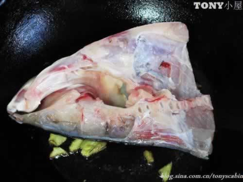 �̰�ɫ��ͷ����������������˲��ף�