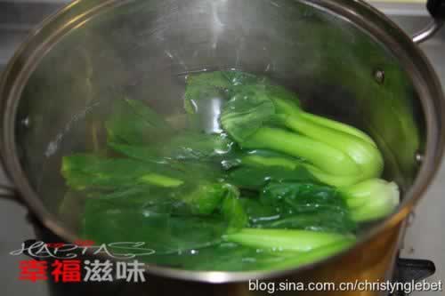 腊味煲仔饭的做法(川味香肠版菜谱)