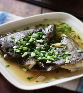 葱油鱼头_葱油鱼头的做法_葱油鱼头怎么做图解的做法