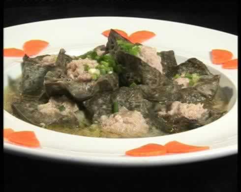 酿黑豆腐和南瓜蒸饺的做法(早餐菜谱)