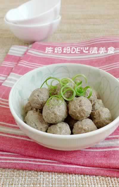 蔬菜牛肉丸的做法(荤菜菜谱-怎样给宝宝做肉丸子)