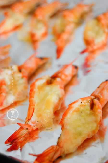 奶酪烤虾的做法(海鲜宴客菜菜谱)