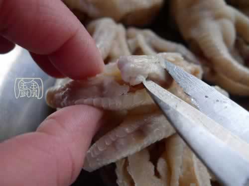 凉拌去骨凤爪的做法(荤菜菜谱)