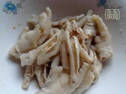 凉拌去骨凤爪的做法(荤菜菜谱)