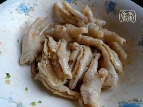 凉拌去骨凤爪的做法(荤菜菜谱)