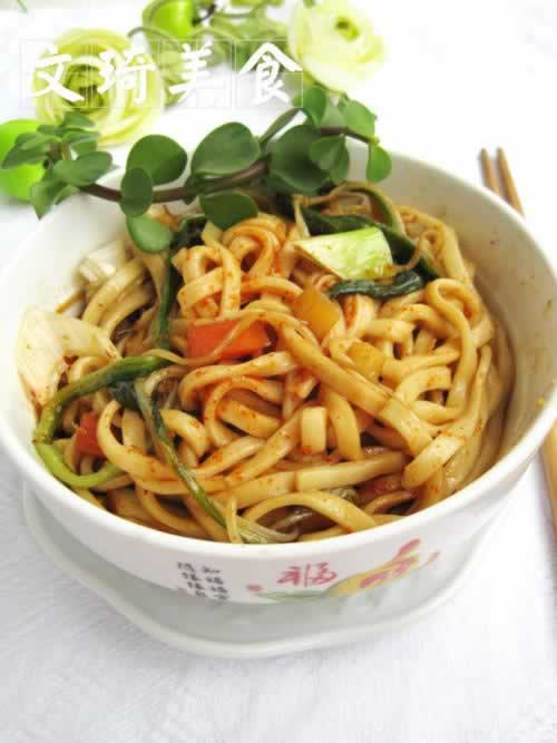 西北油泼面的做法(早餐菜谱)