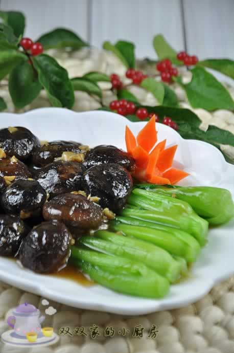 香菇酿肉扒油菜的做法(荤素搭配菜谱)