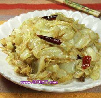 爆炒圆白菜_爆炒圆白菜的做法_图解爆炒圆白菜怎么做,如何做的做法