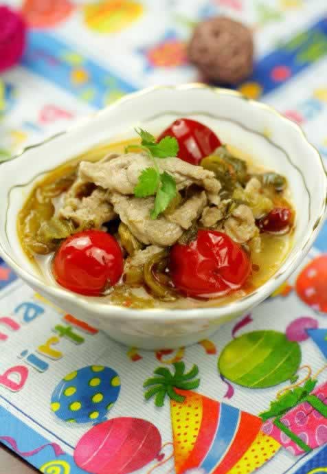 酸菜肉片汤的做法(荤菜菜谱)