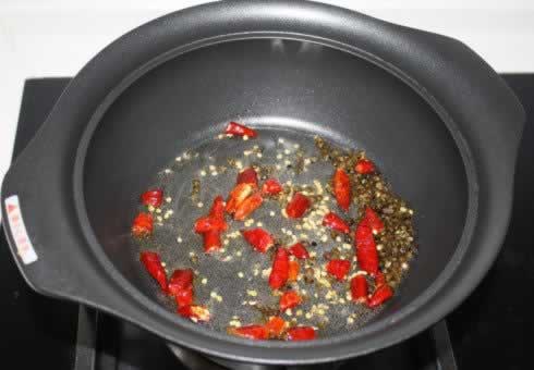 酸菜肉片汤的做法(荤菜菜谱)