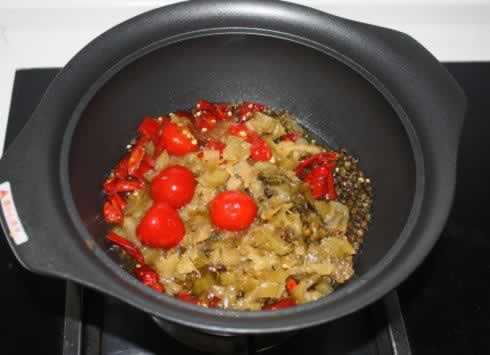 酸菜肉片汤的做法(荤菜菜谱)