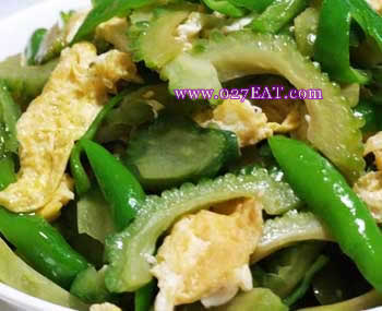 尖椒苦瓜_尖椒苦瓜的做法_图解尖椒苦瓜怎么做,如何做的做法