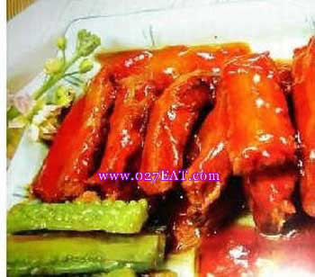 番茄酱苦瓜烧排骨的做法 番茄酱苦瓜烧排骨的做法