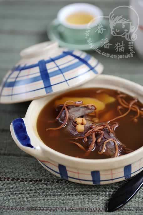 虫草花淮山煲鸽子的做法(家庭食疗菜谱)