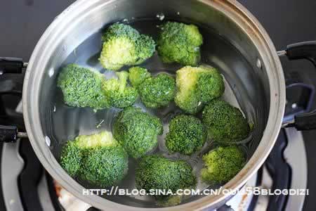 基围虾烧茄子的做法(便当菜谱)