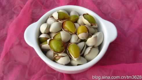 微波炉盐焗银杏的做法(零食菜谱-快速低成本做出的高级料理店名点)