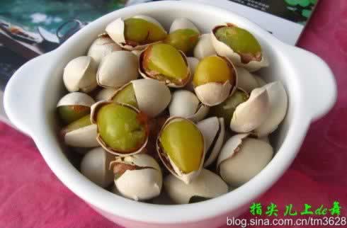 微波炉盐焗银杏的做法(零食菜谱-快速低成本做出的高级料理店名点)