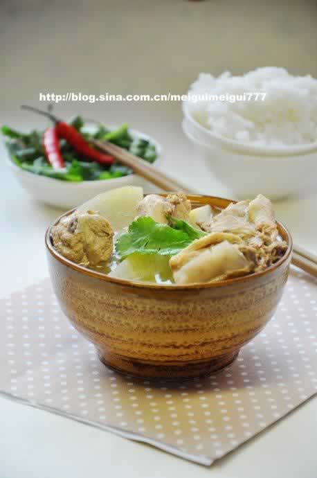 酸萝卜炖老鸭的做法(荤菜菜谱)