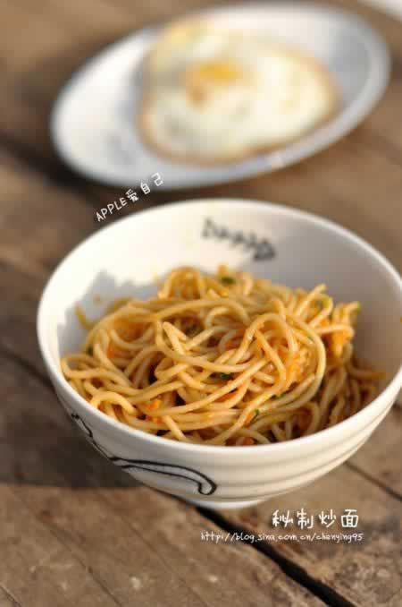 秘制炒面的做法(15分钟五星级早餐菜谱)