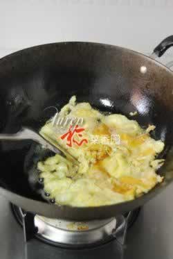 素馅包子的做法(早餐菜谱)