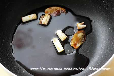 自制五色嫩鸡菠菜卷的做法(早餐菜谱)