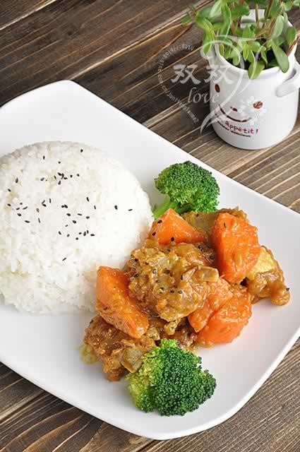 咖喱羊排饭的做法(快手午餐菜谱)